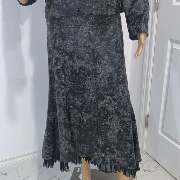 Joseph Ribkoff faux leather Gray Black two pieces Suit Blazer and skirt size 10 - Picture 10 of 16